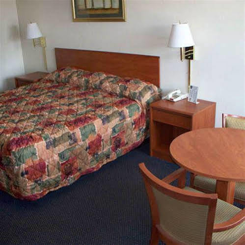 Regency Travel Inn Hayti Habitación foto